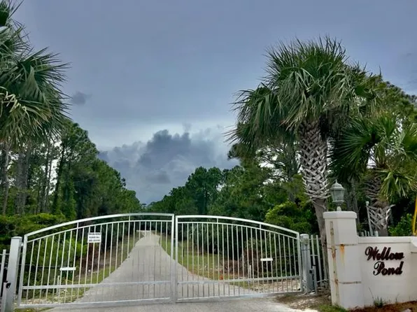 1361 E Gulf Beach Dr, Eastpoint, FL 32328