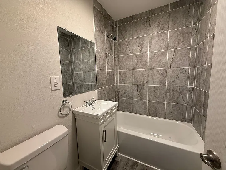 1509 E Roosevelt St — Photo 6