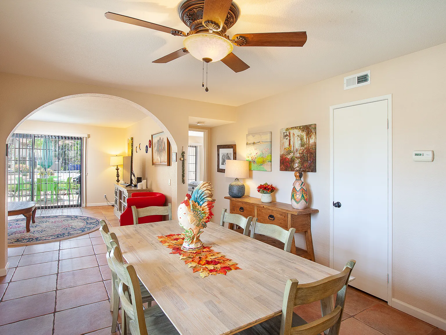 2 bed, 1175 sqft, $2,500 — Photo 2