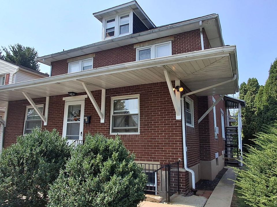 1st image of 213-215 W Areba Ave #1