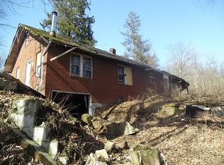 4202 Peace Valley Rd, New Waterford, OH 44445