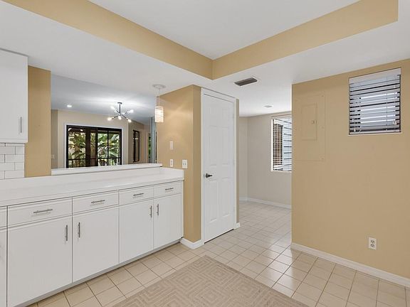 3rd image of 2180 Pine Creek #203