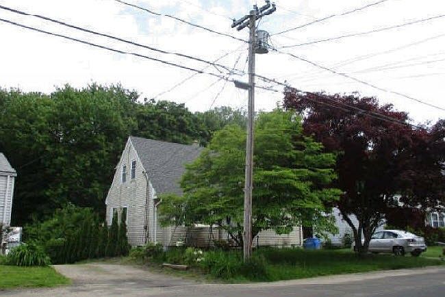 2nd image of 92 Townsend Ave
