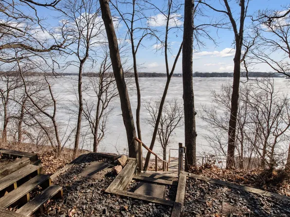 4877 Island View Dr, Mound, MN 55364