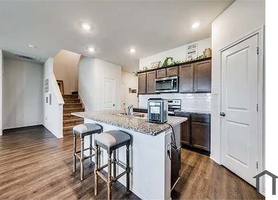 809 Fueller Dr — Photo 8