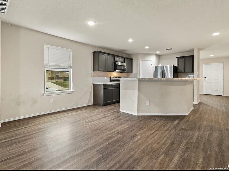 10007 Raspberry Oak — Photo 3