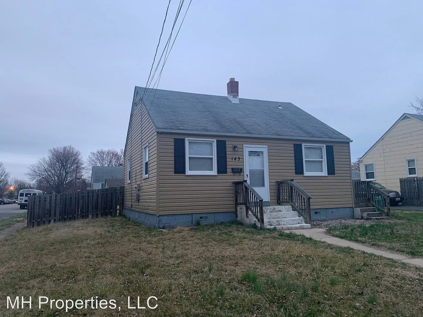 143 Allendale Ave photo 1