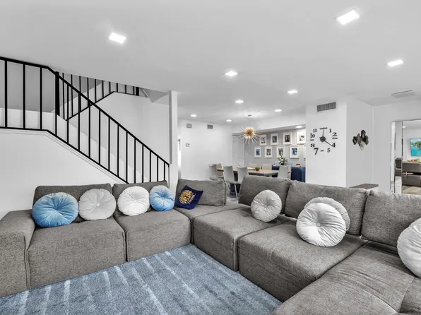 3904 Parkside Lane, Hollywood, FL 33021