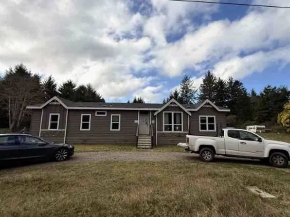 1050 Hobbs Wall Rd, Crescent City, CA 95531