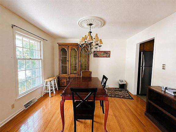 5th image of 1709 NE 69th Ter