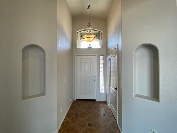 2nd image of 5654 W Loma Ln