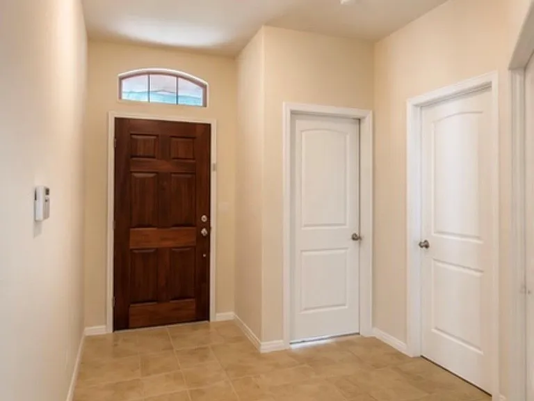 1522 Heartwood Dr — Photo 2