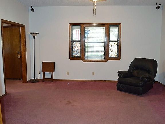 4th image of 803 E Symmes St