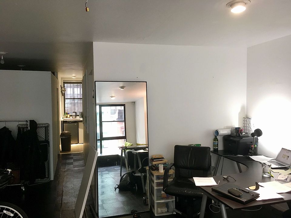 2nd image of 41 W 36th St Ste 5