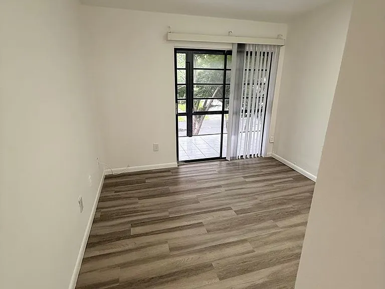771 NE 199th St #206 — Photo 15