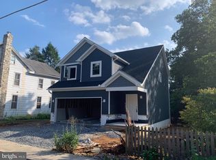 160 N Charlotte St, Manheim, PA 17545