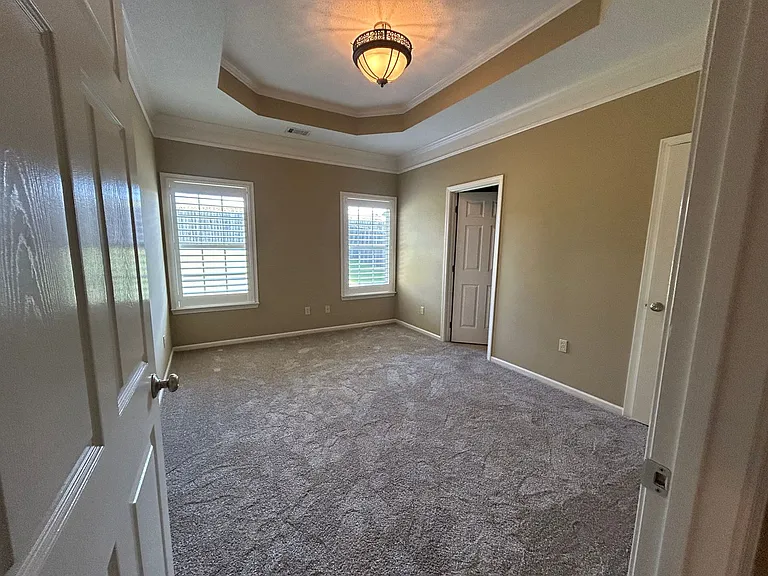 5204 Easton Ln — Photo 15