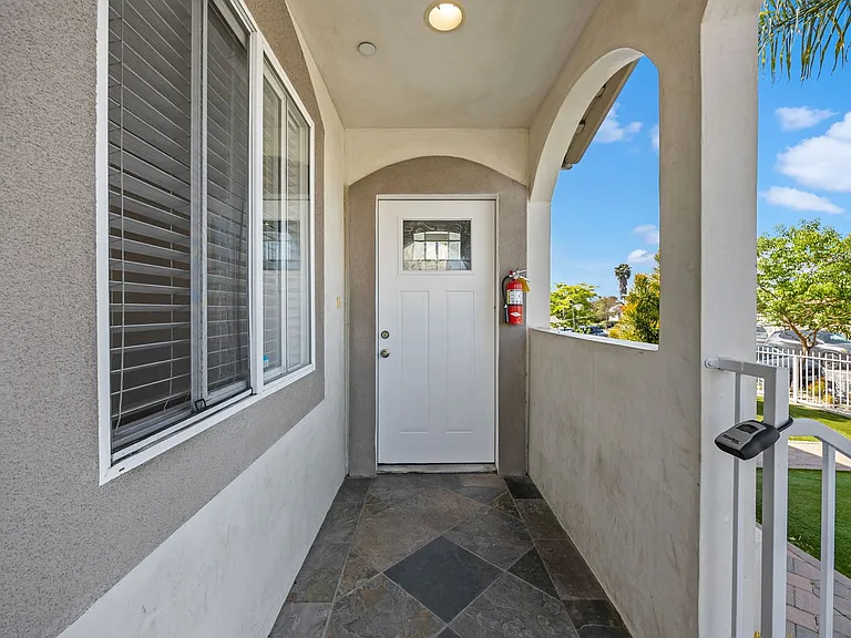 872 N Edgemont St #8721 — Photo 25