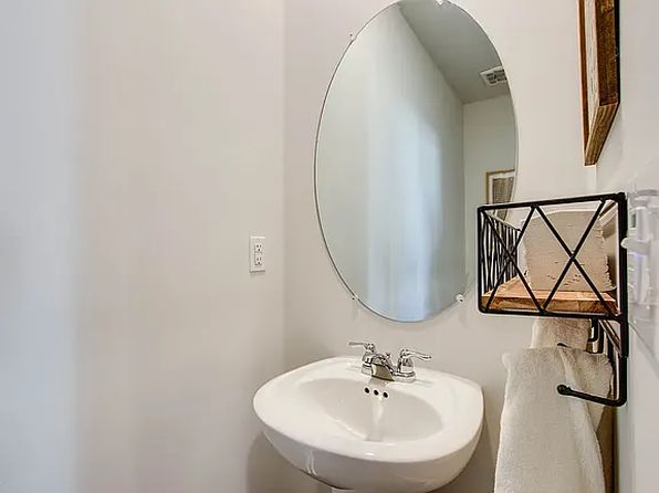 218 Mackenzie Way