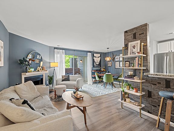 Living Room (alt view)