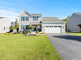 2171 Shadow Ln, Lake View, NY 14085