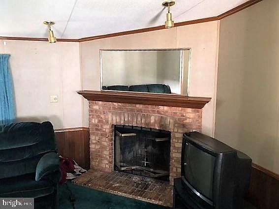 4th image of 11 Crystal Ave