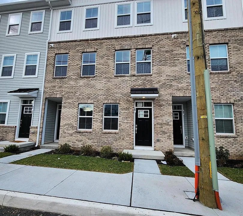 7B Ford St