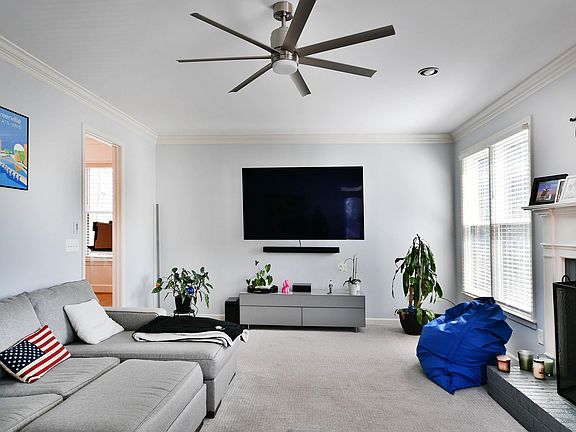 5th image of 106 Plum Mill Ct