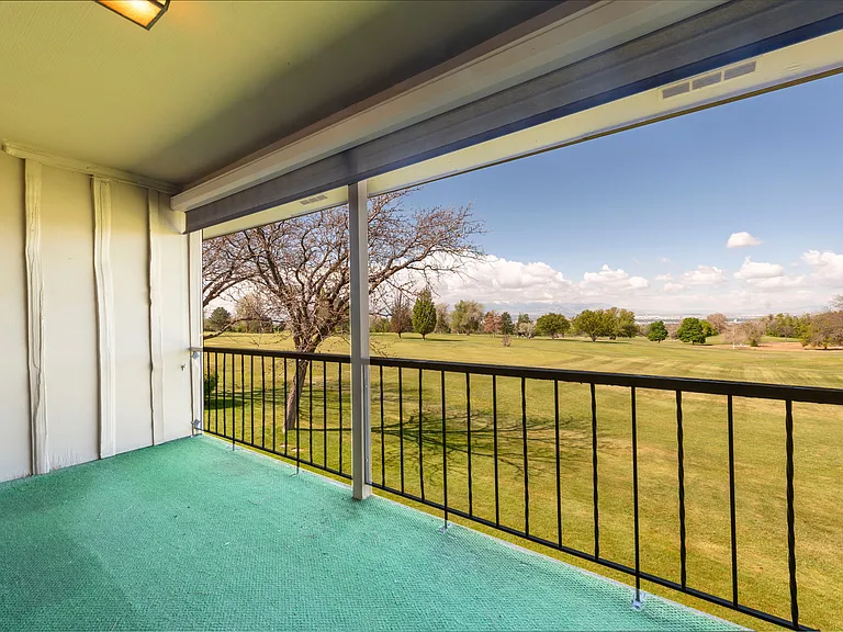 1038 S Oak Hills Way — Photo 36