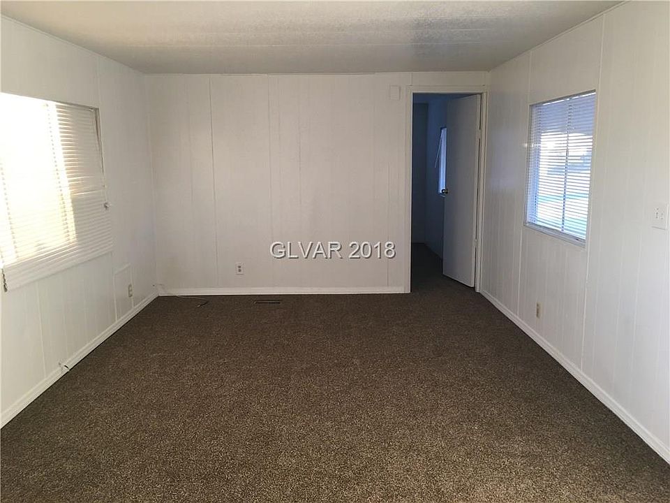 2nd image of 921 First St Spc 5