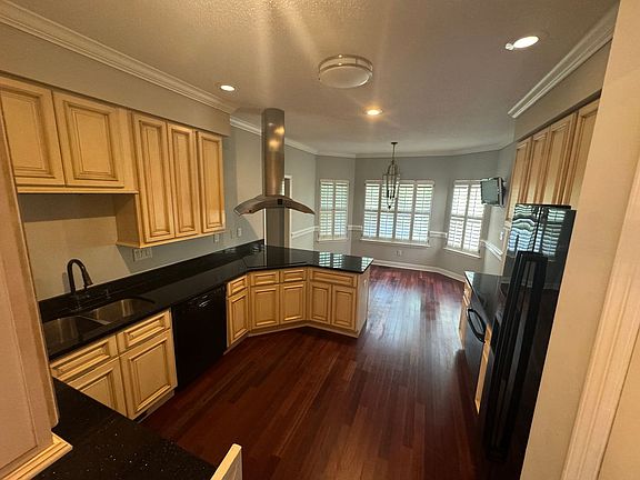 4th image of 3608 Donegal Dr
