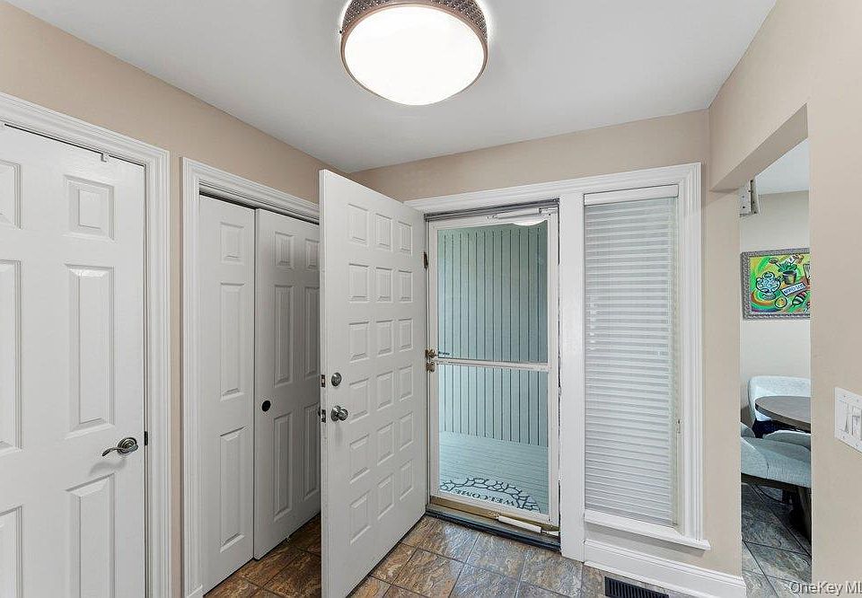 1st image of 76 Estate Drive