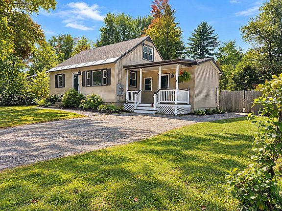 2nd image of 158 Pako Avenue