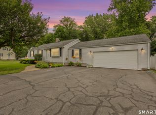 20 Wyndwood Rd, Farmington, CT 06032