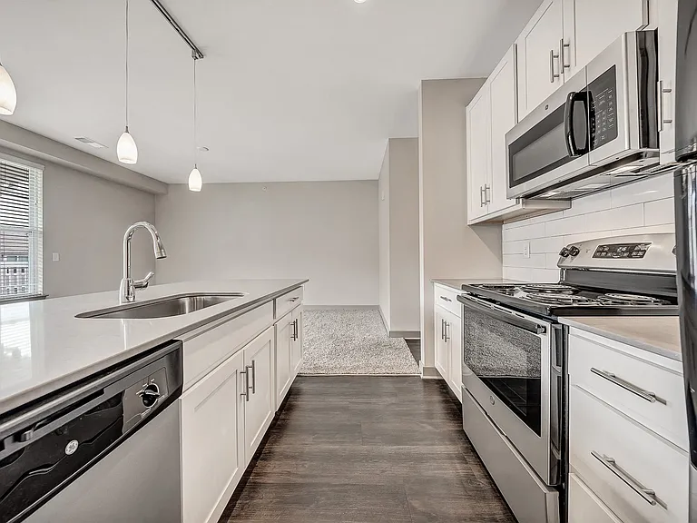 Avellan Springs Apartments — Photo 16