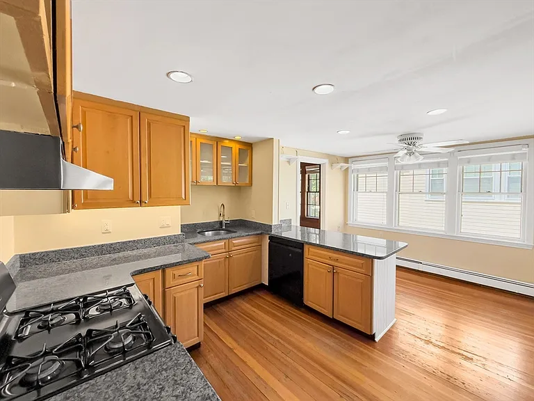 61 Moraine St #61 — Photo 2