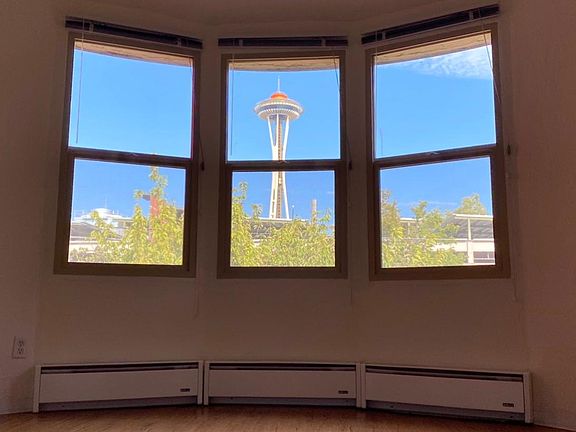 Bay windows look out onto the space needle. Great for watching the New Years fireworks from your very own bedroom!