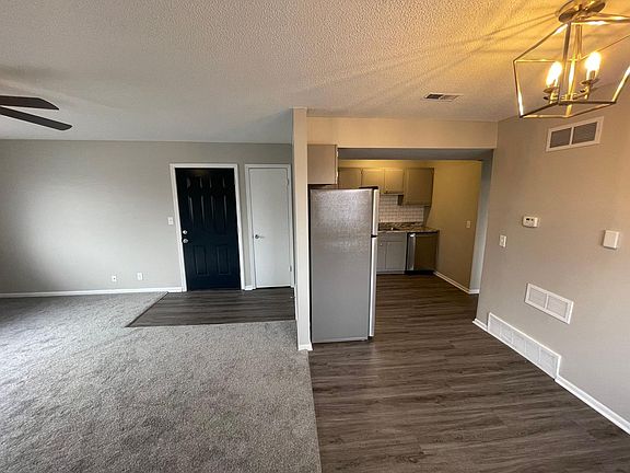 2nd image of 1942 G St #4