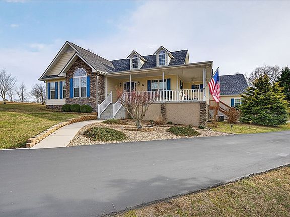 3rd image of 976 Ottoma Dr