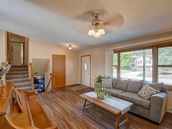 5th image of 2739 Esquire Dr