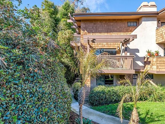 3rd image of 8840 Villa La Jolla Dr Unit 211