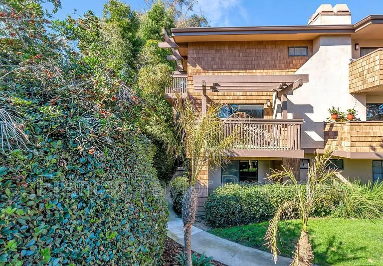 8840 Villa La Jolla Dr #211 — Photo 3
