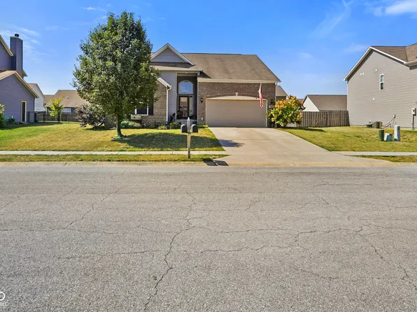 814 Declaration Dr, Pittsboro, IN 46167