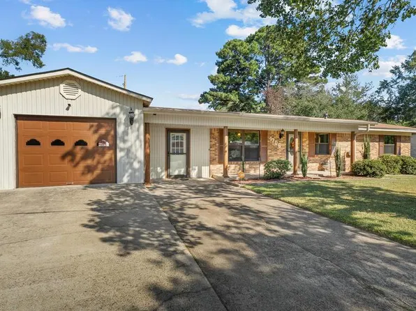 1706 Liddell Ln, Texarkana, TX 75501