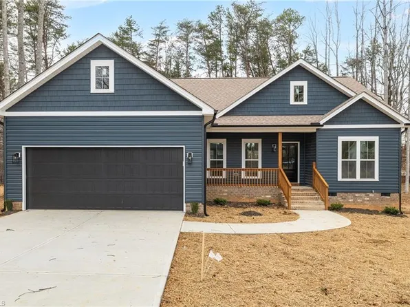 2816 Regal Rd, Reidsville, NC 27320