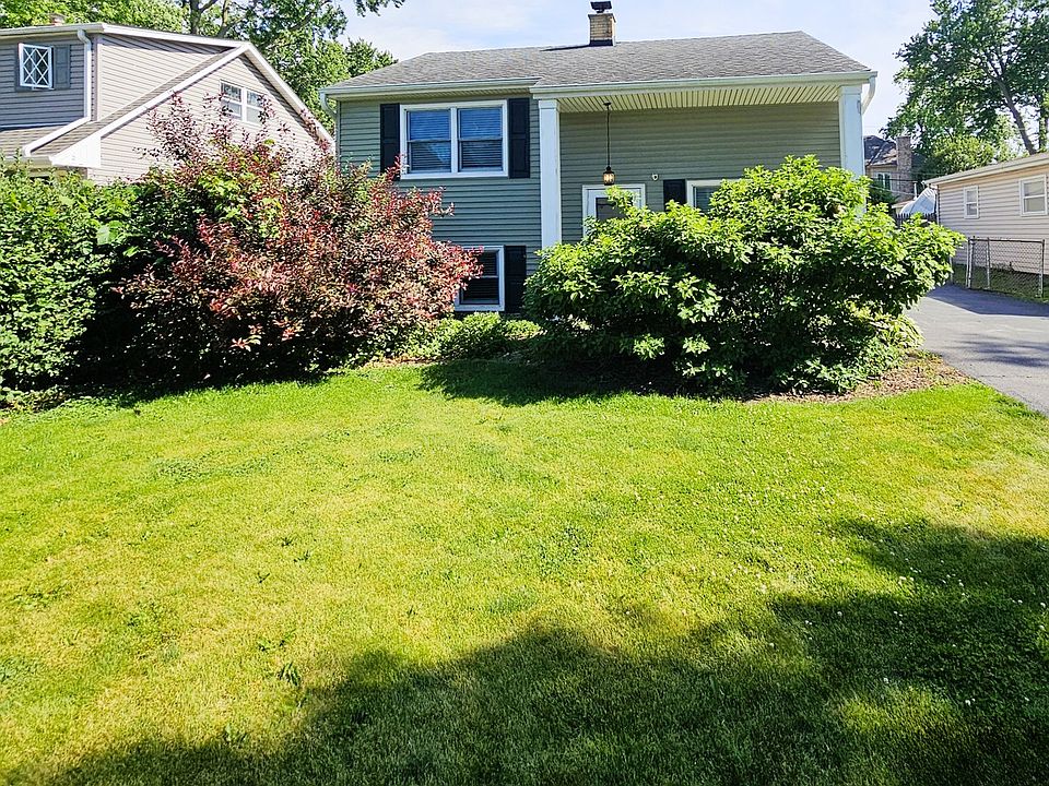 1st image of 618 W Comstock Ave