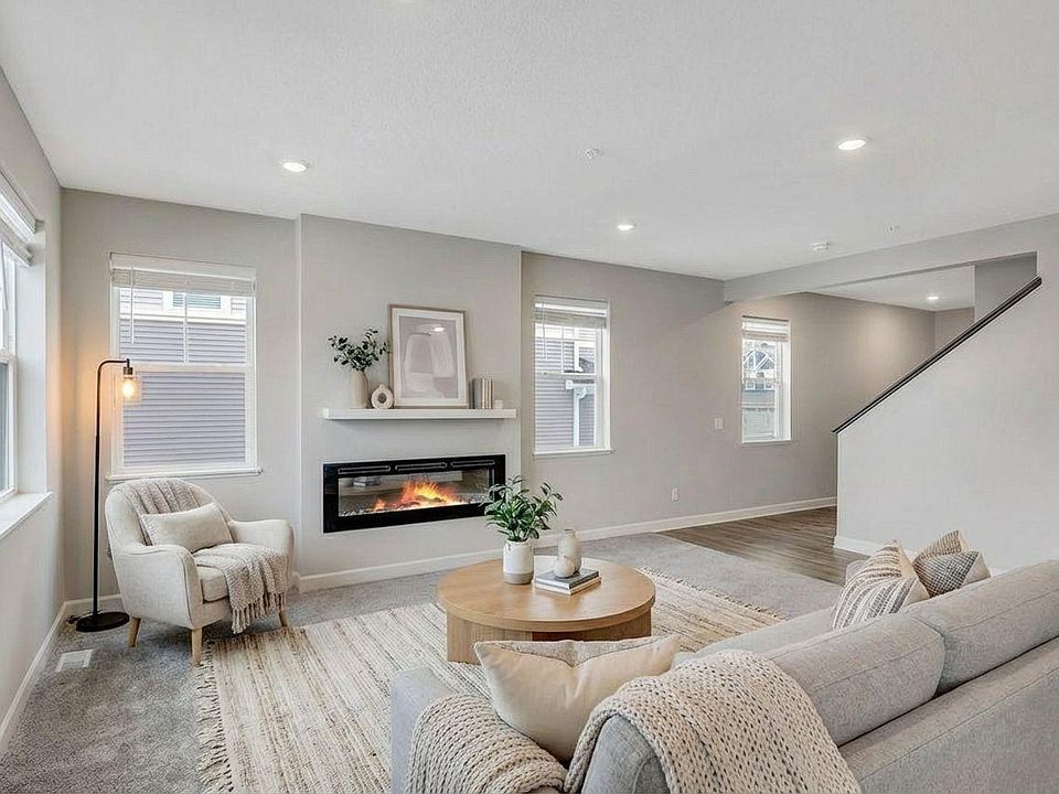 1st image of 451 Murray Hill Way