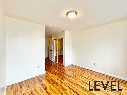 Rented by Level Group | media 14