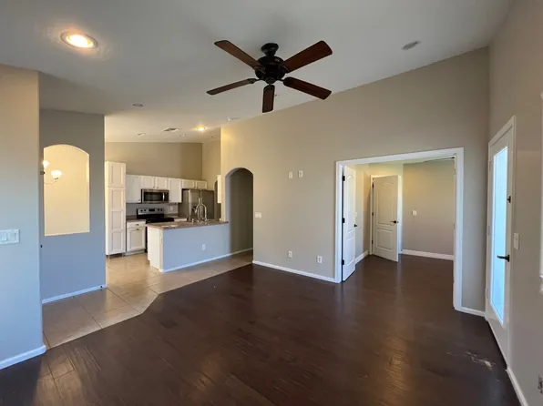 86 W Diamond Trl, San Tan Valley, AZ 85143