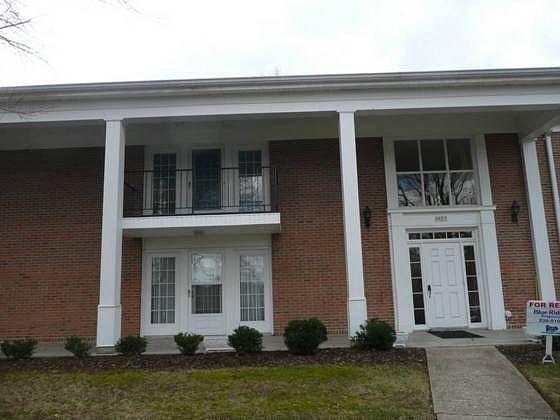 1st image of 1925 Manor Ct APT C